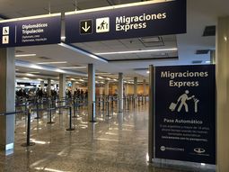 migraciones echo del pais a dos ciudadanos chilenos con antecedentes penales migraciones echo del pais a dos ciudadanos chilenos con antecedentes penales