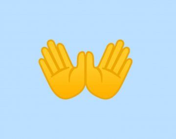 Qué significan las manos abiertas en WhatsApp