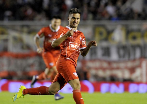 Con entrenador interino, Independiente venció a Arsenal en Avellaneda