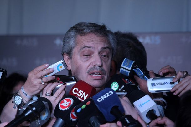 Alberto Fernández, por Radio 10: Macri decidió gobernar sin el Congreso