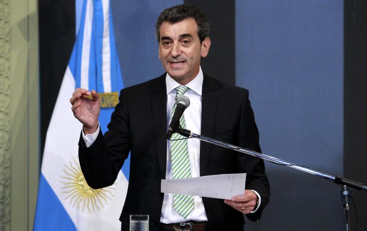 Randazzo, sobre el paro de transporte: No contribuye