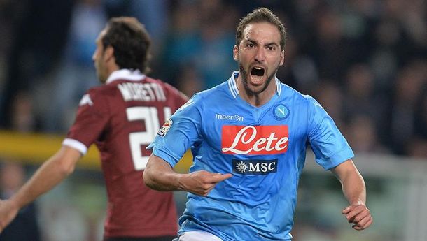 Con un gol y una asistencia de Higuaín, el Napoli ganó en la Europa League