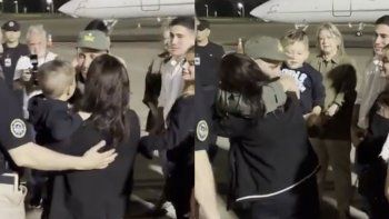 esperado abrazo: nahuel gallo volvio al pais tras mas de un ano detenido en venezuela esperado abrazo: nahuel gallo volvio al pais tras mas de un ano detenido en venezuela