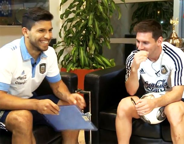 Un show imperdible: el Kun Agüero entrevistó a Messi