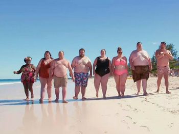 Los participantes del reality show están listos para disfrutar del mar