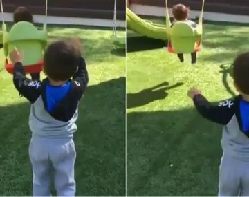 Los hijos de Messi jugando