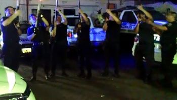 video: policias de mendoza festejaron la navidad con tiros al aire video: policias de mendoza festejaron la navidad con tiros al aire
