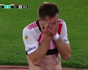 Así fue la temprana expulsión de Felipe Peña en River