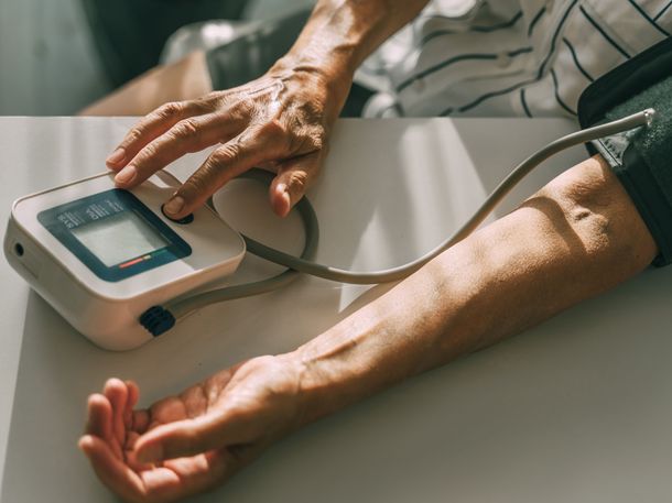 Un nuevo fármaco demostró alta eficacia para controlar la hipertensión: de cuál se trata