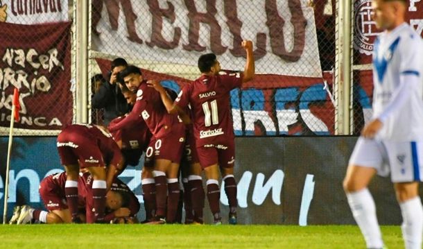 Copa Argentina: Lanús se impuso 2-0 ante Vélez y avanzó de ronda