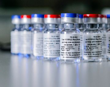 Sputnik V: eficacia de la vacuna rusa y qué día de diciembre llegaría a la Argentina