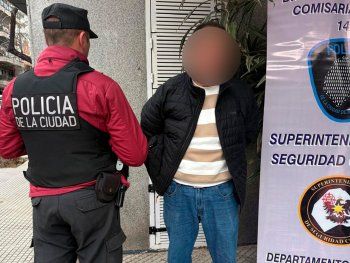 La policía porteña detuvo infraganti a un ladrón de autos con inhibidor en pleno Palermo