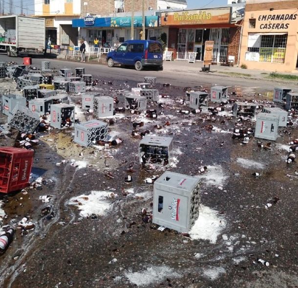 San Juan: perdió casi 50 cajones de cerveza por una mala maniobra