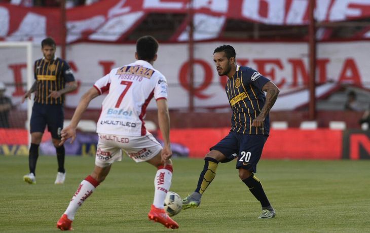 Huracán enfrenta a Rosario Central en Parque Patricios
