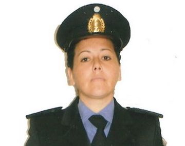 Detienen a una mujer policía acusada de robar 500 mil pesos