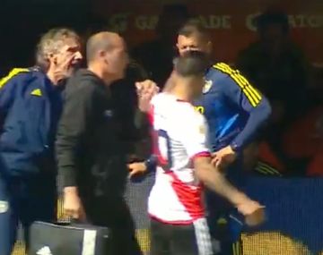 El gesto de Milton Casco a la tribuna que enfureció al banco de suplentes