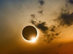 Autorizan el ingreso de extranjeros para ver el eclipse solar total desde Argentina