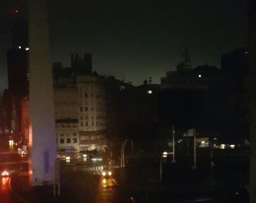 Apagón en casi todo el país: el Gobierno anuncia que la luz volverá en algunas horas