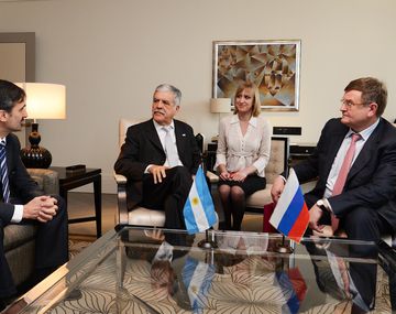 Argentina firmó un acuerdo minero con Rusia para intercambio científico