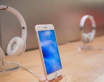 Las ventas de Apple cayeron en el último trimestre