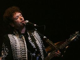 la familia de gustavo cerati critico la biografia que relata el minuto a minuto de su acv la familia de gustavo cerati critico la biografia que relata el minuto a minuto de su acv