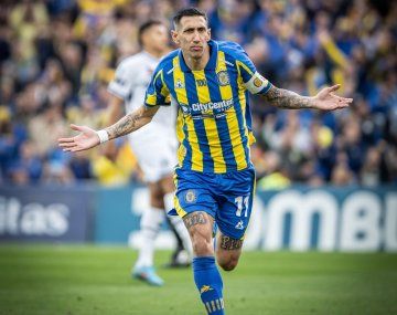 Rosario Central goleó 5-0 a Independiente Rivadavia y se afianza como líder del torneo