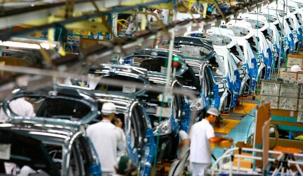 Industria automotriz: subió la producción y el consumo interno de vehículos