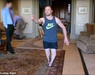 Polémica por ek video donde Pistorius reconstruye el asesinato de su novia