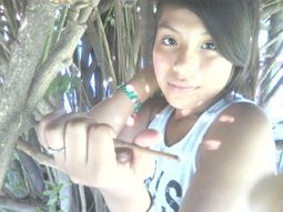 tiene 12 anos y desaparecio cuando volvia del colegio a su casa en el bajo flores tiene 12 anos y desaparecio cuando volvia del colegio a su casa en el bajo flores