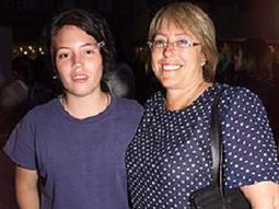 Hija bachelet 2