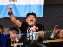 Diego Maradona, durante el partido de Delbonis en la final de la Copa Davis en Zagreb Diego Maradona, durante el partido de Delbonis en la final de la Copa Davis en Zagreb