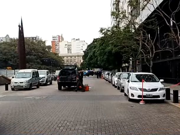 Operativo frente al Teatro Colón