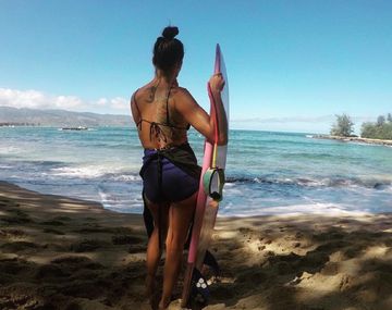 Juana Viale: vacaciones a puro deporte acuático