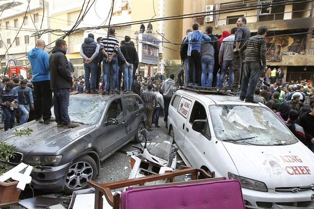 Cuatro muertos y más de 30 heridos en atentado suicida en Beirut