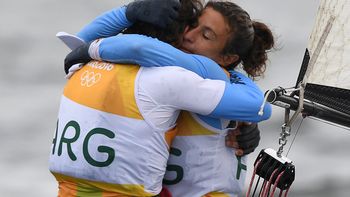 heroico: santiago lange y cecilia carranza ganaron la medalla de oro en vela en rio 2016 heroico: santiago lange y cecilia carranza ganaron la medalla de oro en vela en rio 2016