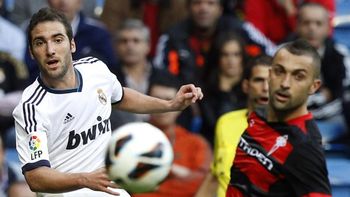 con goles de higuain y ronaldo, real madrid le gano al celta con goles de higuain y ronaldo, real madrid le gano al celta