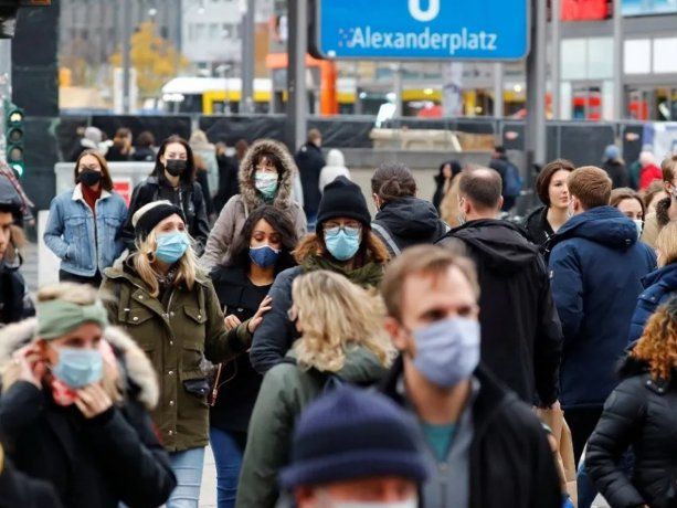 La pandemia de covid redujo la esperanza de vida casi dos años