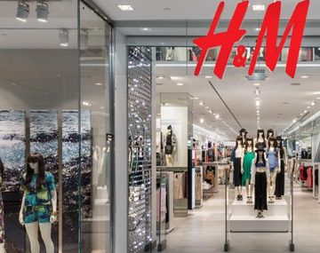 Alerta en la industria de ropa local: H&M llega a Palermo