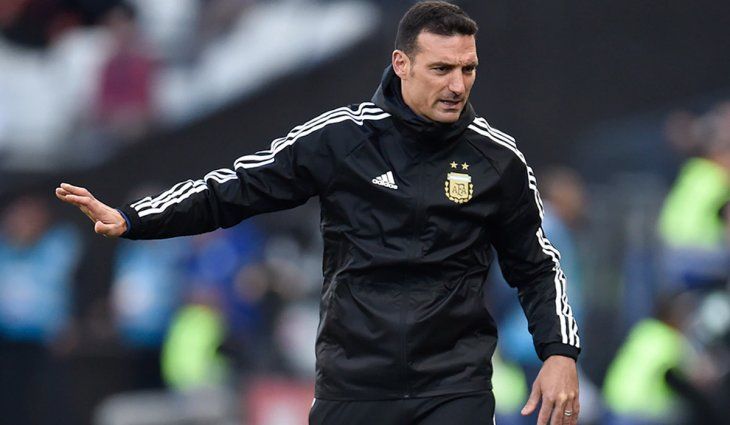 Con fijas y varias dudas, Scaloni define el equipo para enfrentar a Perú