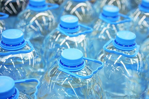La importación de agua embotellada en Uruguay creció un 86