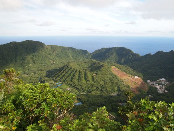 Isla volcánica de &nbsp;Aogashima