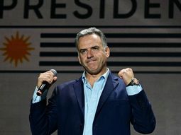 balotaje en uruguay: solida victoria de yamandu orsi, opositor a lacalle pou balotaje en uruguay: solida victoria de yamandu orsi, opositor a lacalle pou