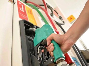 Volvió a aumentar la nafta: los nuevos precios desde este viernes 3 de enero