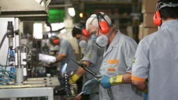 historico derrumbe del pbi: la economia cayo en el segundo trimestre del ano 19,1% historico derrumbe del pbi: la economia cayo en el segundo trimestre del ano 19,1%
