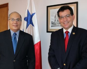 Fiscal panameño aseguró que abogados deben conocer a dueños de firmas