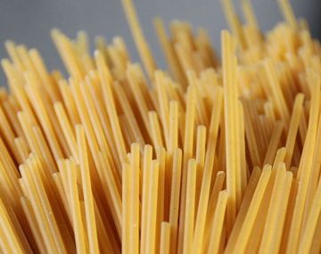 Crean en La Plata unos superfideos para repartir en comedores