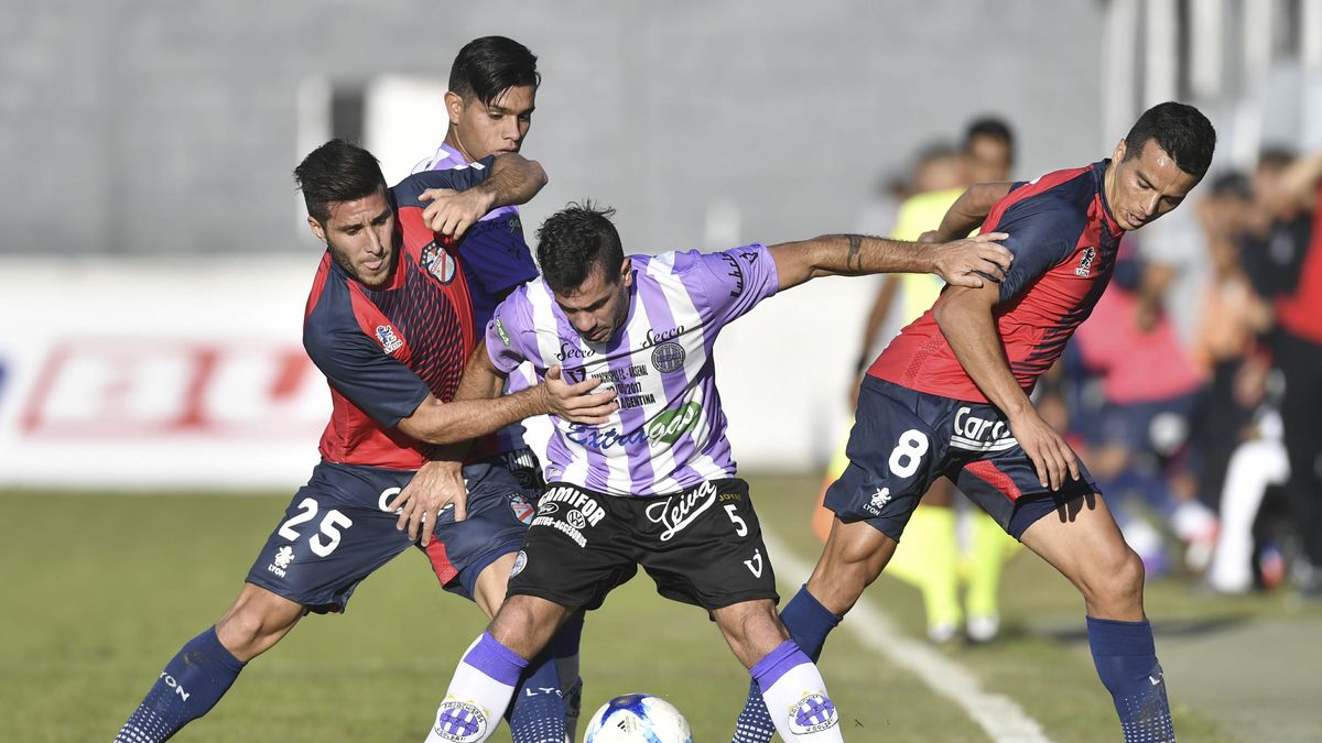 Volvieron los superhéroes: la divertida locura del plantel de Sacachispas