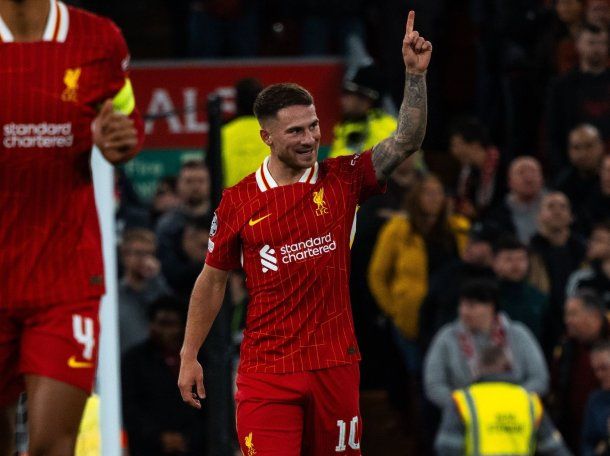 Lo aman: la increíble canción que le dedicaron los hinchas de Liverpool a Alexis Mac Allister