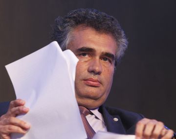 {altText(,#DólarAhorro: el jefe del Central vetó propuesta de asesor de Scioli)}