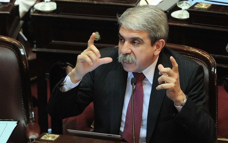 Aníbal Fernández le contestó con dureza a Lavagna: Es un pavote